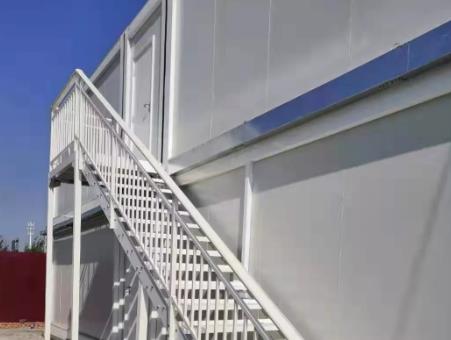 濟南章丘辛寨鎮工地住人集裝箱移動板房 濟南章丘辛寨鎮工地住人集裝箱移動板房